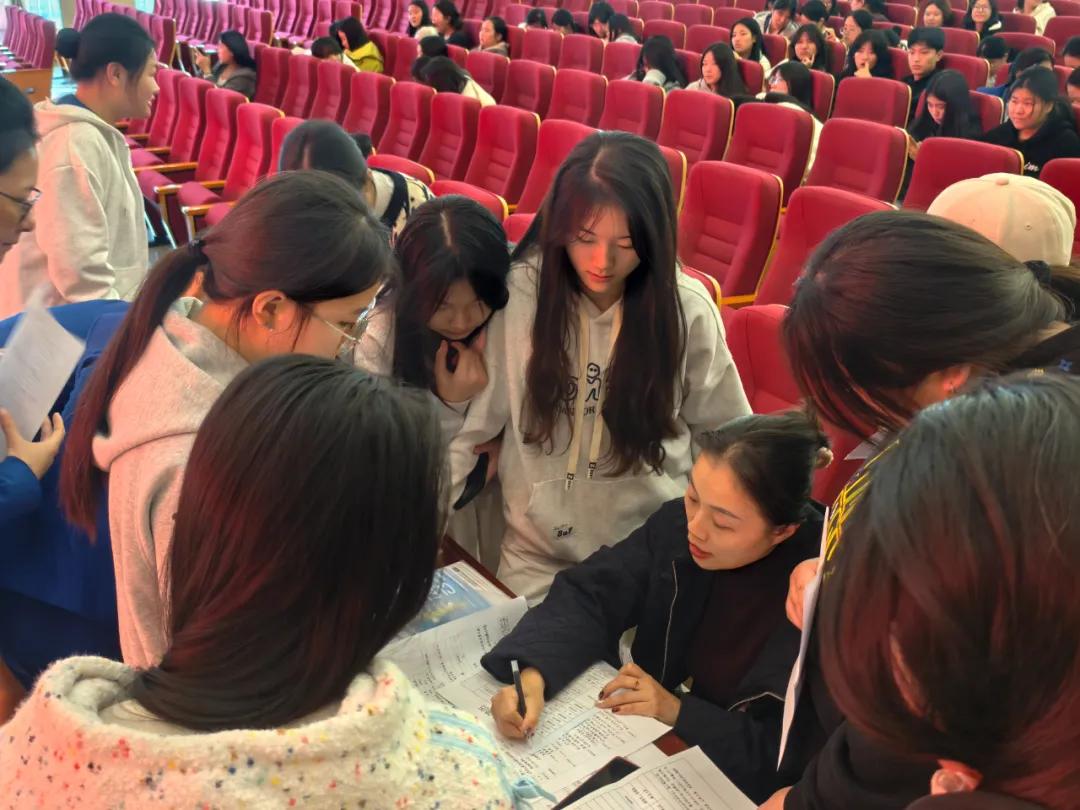 学校推进开云体育进校园活动走深走实